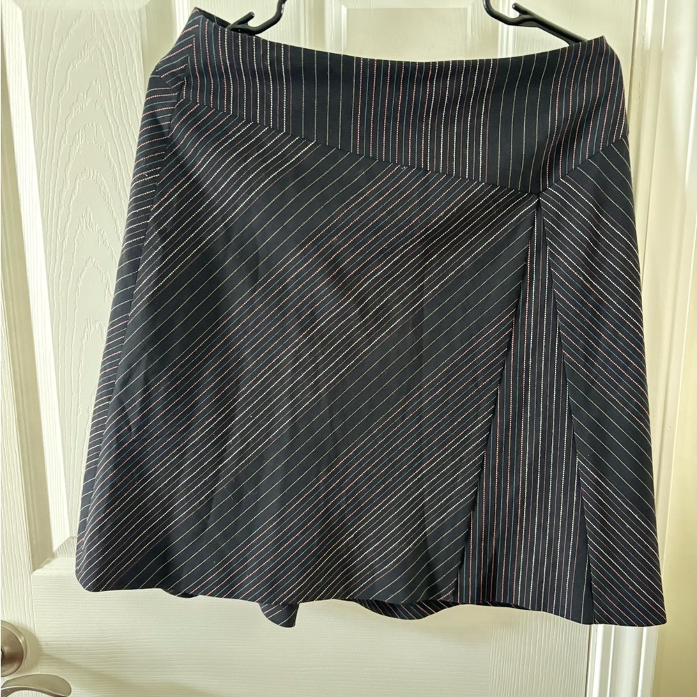 Ann Taylor loft skirt well matched pattern zipper back size 8 P
